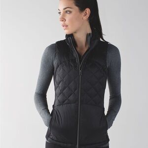 Lululemon Down For A Run Vest
Black size 8